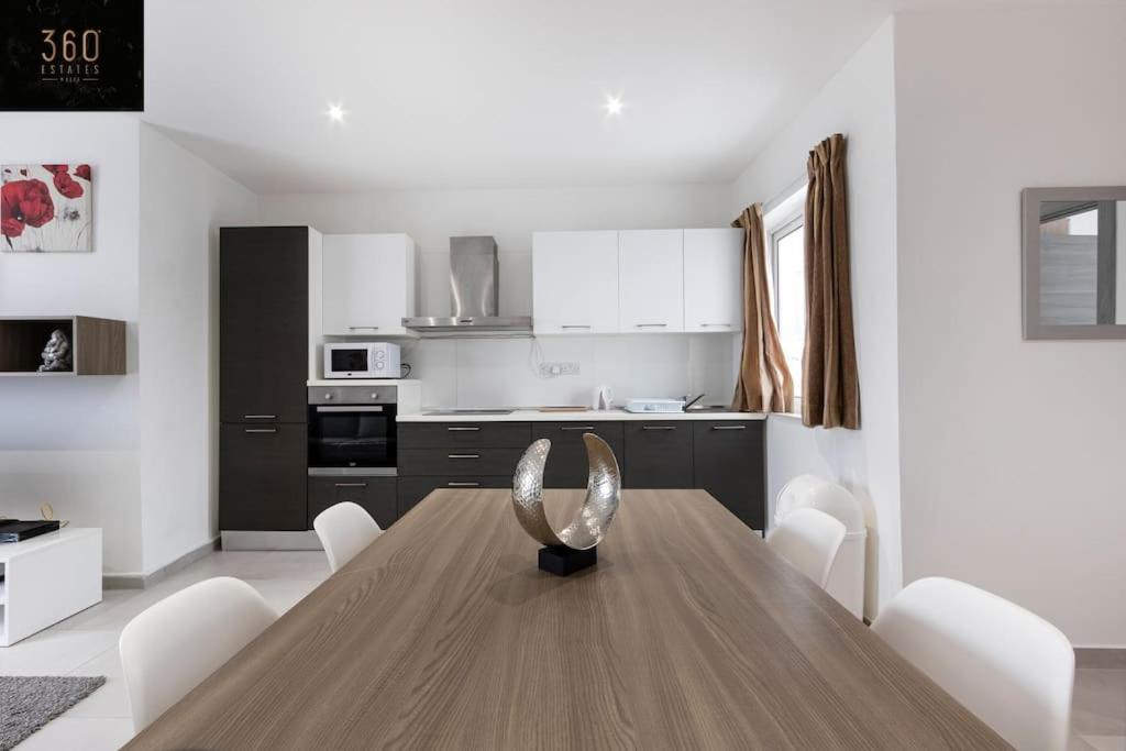 Spacious, Beautiful Central Penthouse With Bbq By 360 Estates Pietà 외부 사진
